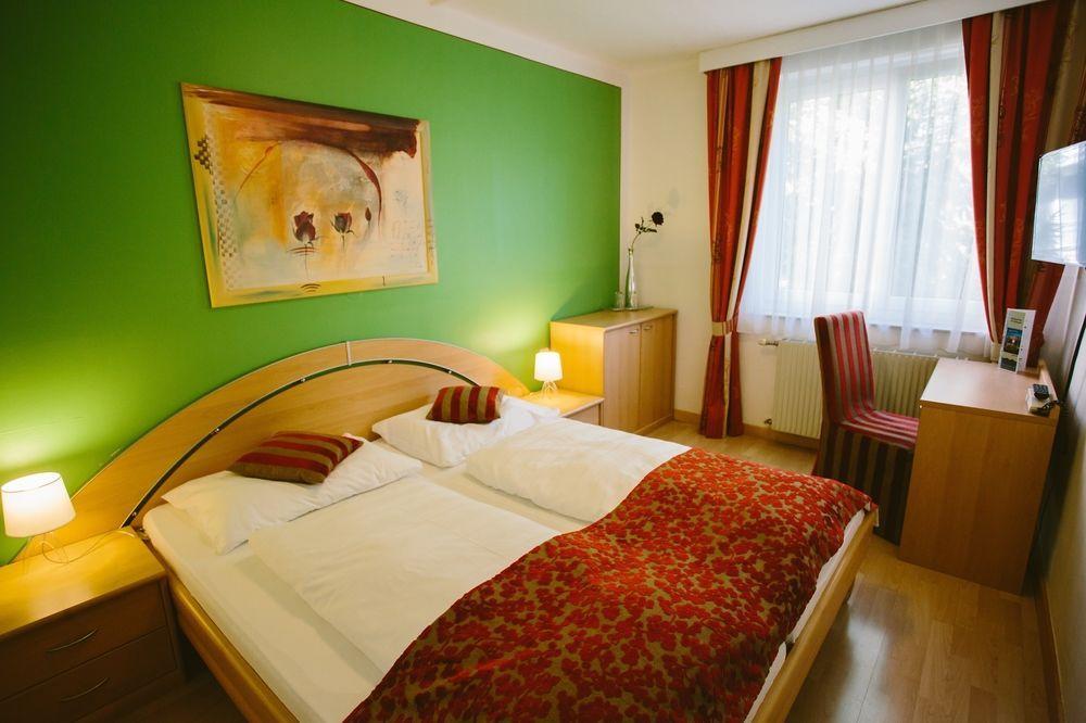 Ferienhotel Woerthersee Portschach am Woerthersee Luaran gambar